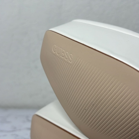 GUESS - White 1-1/2" Platform Cushioned Logo Byra Square Toe Block Heel Size - Picture 11 of 13